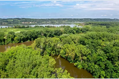 720 Bluff Avenue E, Shakopee, MN 55379 - Photo 12