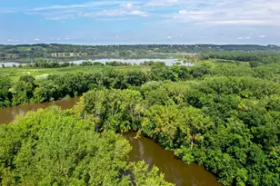 720 Bluff Ave E, Shakopee, MN 55379 - Photo 12