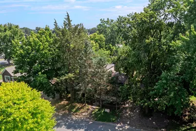 720 Bluff Avenue E, Shakopee, MN 55379 - Photo 6