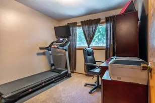 2925 Edgewood Dr N, Fargo, ND 58102 - Photo 34