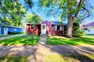 408 Milwaukee St, Lakefield, MN 56150 - Photo 1