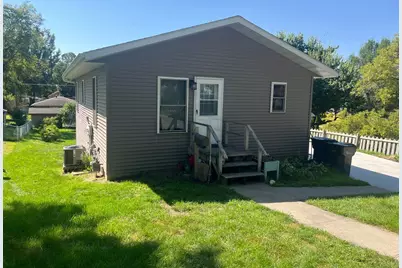 214 E Cherry Avenue, Fergus Falls, MN 56537 - Photo 1