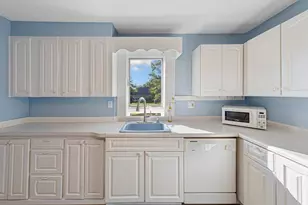 219 Davis St, Le Sueur, MN 56058 - Photo 12