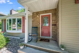 915 S Hampton St, Fairmont, MN 56031 - Photo 2