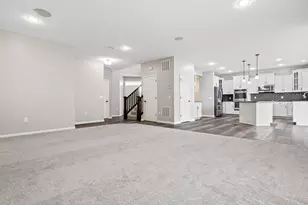 18072 Hyde Park Ave, Lakeville, MN 55044 - Photo 6