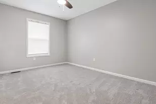 18072 Hyde Park Ave, Lakeville, MN 55044 - Photo 16