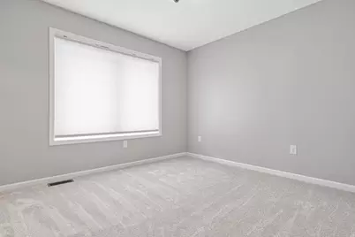 18072 Hyde Park Avenue, Lakeville, MN 55044 - Photo 18