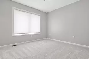 18072 Hyde Park Ave, Lakeville, MN 55044 - Photo 18