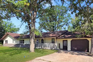609 University Ave E, Badger, MN 56714 - Photo 1