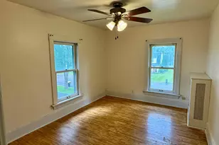 208 N 7th St, Olivia, MN 56277 - Photo 16