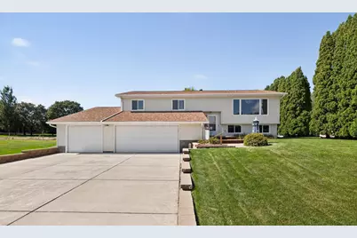 1611 N Oak Street, Lake City, MN 55041 - Photo 1