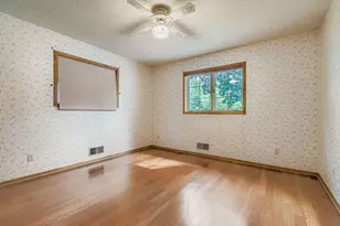 2507 Belmont Ln E, North Saint Paul, MN 55109 - Photo 10