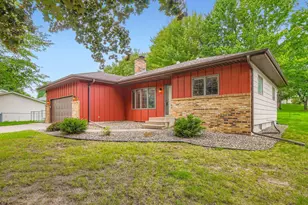2507 Belmont Ln E, North Saint Paul, MN 55109 - Photo 2