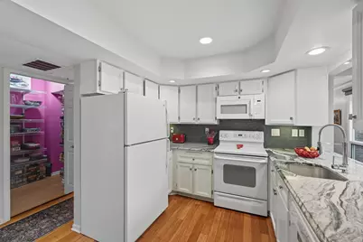 6075 Lincoln Drive #305, Edina, MN 55436 - Photo 12