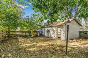 19 McKinley Pl N, Saint Cloud, MN 56303 - Photo 2