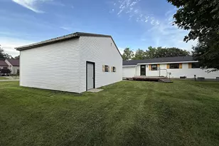 421 9th Ave, Madison, MN 56256 - Photo 2