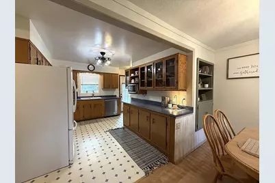 421 9th Avenue, Madison, MN 56256 - Photo 12