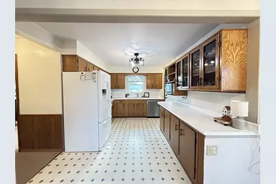 421 9th Avenue, Madison, MN 56256 - Photo 16
