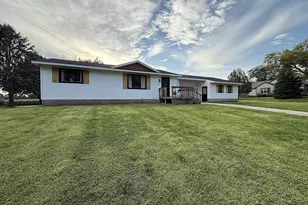 421 9th Ave, Madison, MN 56256 - Photo 2