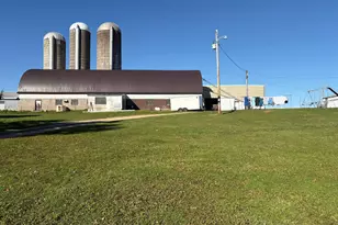 41 County Line Ave, Clear Lake Twp, WI 54005 - Photo 2