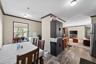 226 Mayfair Rd, Vadnais Heights, MN 55127 - Photo 2