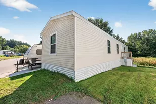 226 Mayfair Rd, Vadnais Heights, MN 55127 - Photo 4