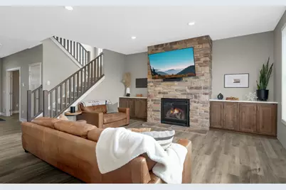 18805 Scenic Way, Shafer, MN 55074 - Photo 4