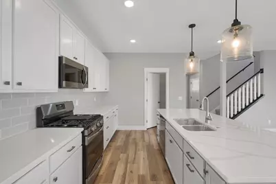 635 Parkside Court, Eagan, MN 55123 - Photo 6