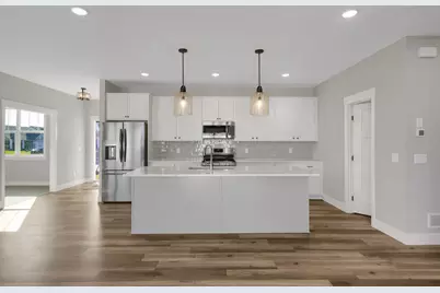 635 Parkside Court, Eagan, MN 55123 - Photo 8