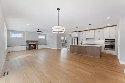 635 Parkside Court, Eagan, MN 55123 - Photo 10