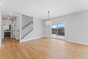 635 Parkside Ct, Eagan, MN 55123 - Photo 12