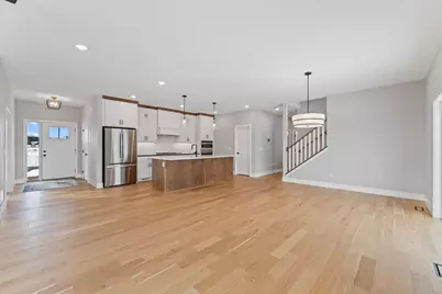 635 Parkside Court, Eagan, MN 55123 - Photo 8