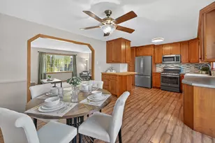 2835 Laurel St S, Cambridge, MN 55008 - Photo 2