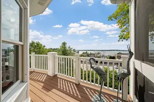 724 Widsten Cir, Wayzata, MN 55391 - Photo 24