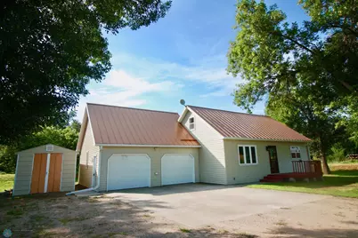 17720 80th Street SE, Wahpeton,  58075 - Photo 1