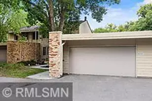 10295 Scarborough Rd, Bloomington, MN 55437 - Photo 1