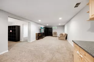 2107 Kings Rd, Eagan, MN 55122 - Photo 36