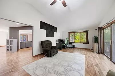 2107 Kings Road, Eagan, MN 55122 - Photo 18