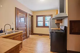 521 2nd St NW, Faribault, MN 55021 - Photo 20