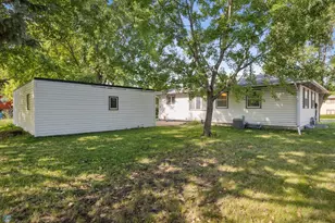 817 30th St N, Fargo, ND 58102 - Photo 16