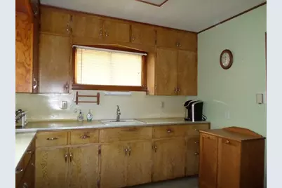 414 Hamilton Avenue NE, Red Lake Falls, MN 56750 - Photo 4