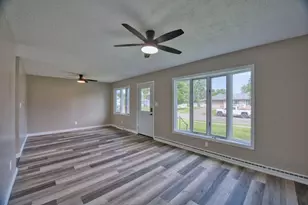 222 Arlington Rd, Hoyt Lakes, MN 55750 - Photo 2