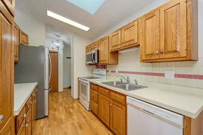 5313 Yorktown Lane N, Plymouth, MN 55442 - Photo 8