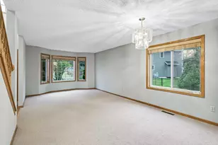 17600 Lenox Cir, Eden Prairie, MN 55347 - Photo 10