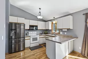 7344 Degrio Way, Inver Grove Heights, MN 55076 - Photo 8