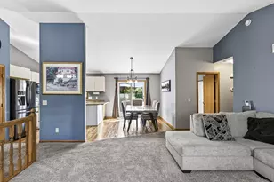 7344 Degrio Way, Inver Grove Heights, MN 55076 - Photo 6