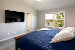 13197 Meadow Ln, Savage, MN 55378 - Photo 16