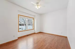 1789 Windsor Dr S, Shakopee, MN 55379 - Photo 20