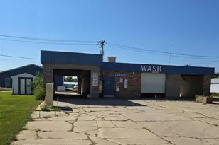 120 8th Ave NE, Pipestone, MN 56164 - Photo 1