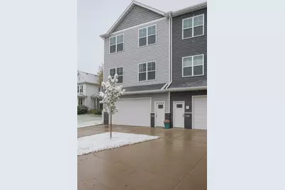 624 10th Avenue N, Fargo, ND 58102 - Photo 1